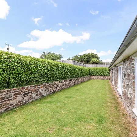 Old Orchard Barn Holiday home Saltash