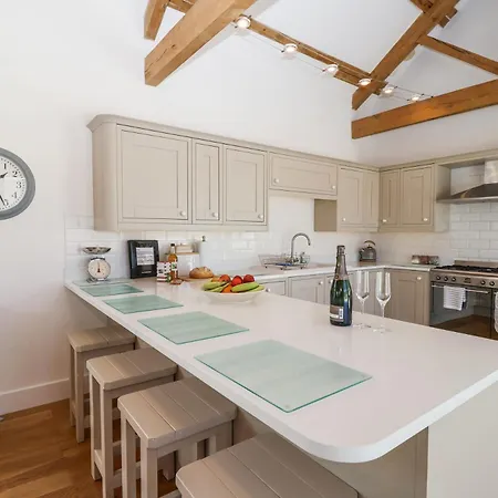 Old Orchard Barn Holiday home Saltash